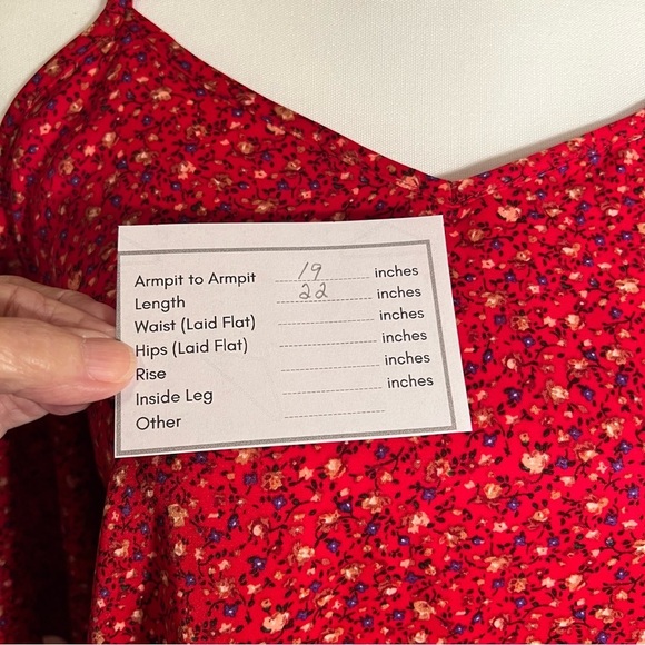Jouica Red Floral V Neck Cold Shoulder Blouse NWT - Picture 12 of 12